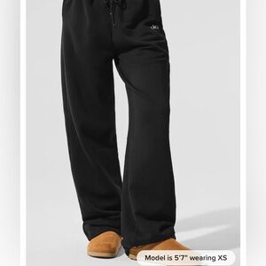 Alo Black Sweatpants